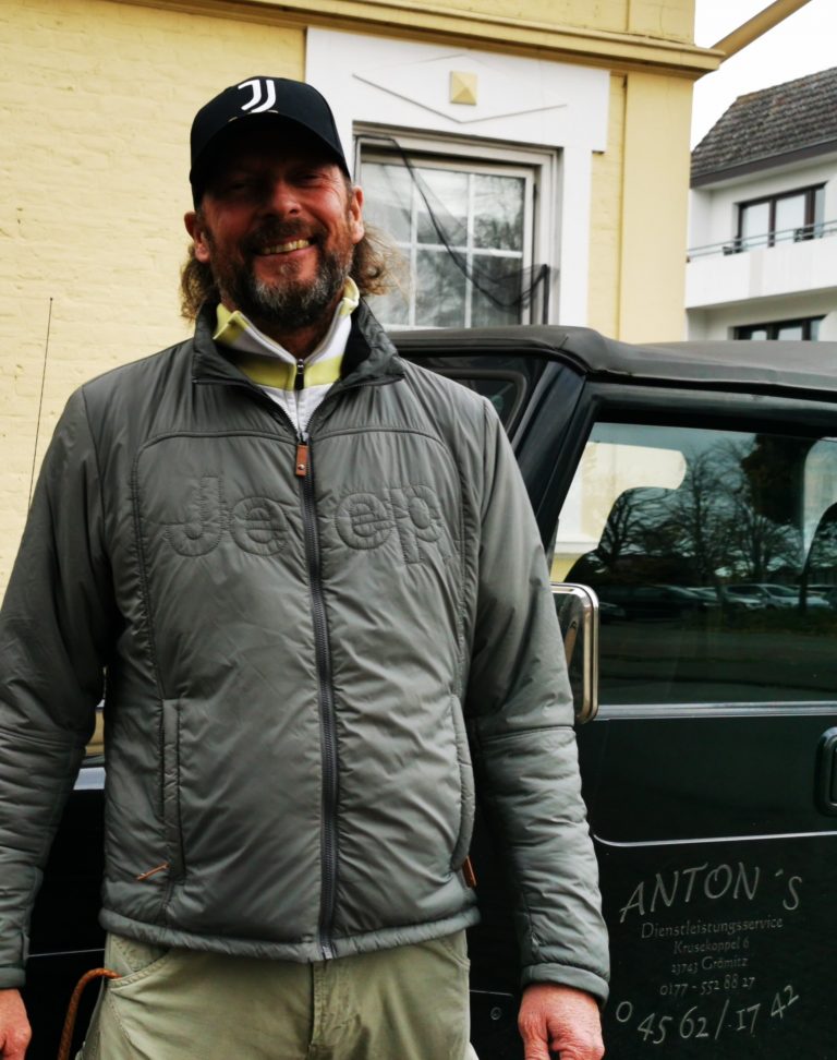 Schlüsselübergabe neuer Hausmeister in Grömitz