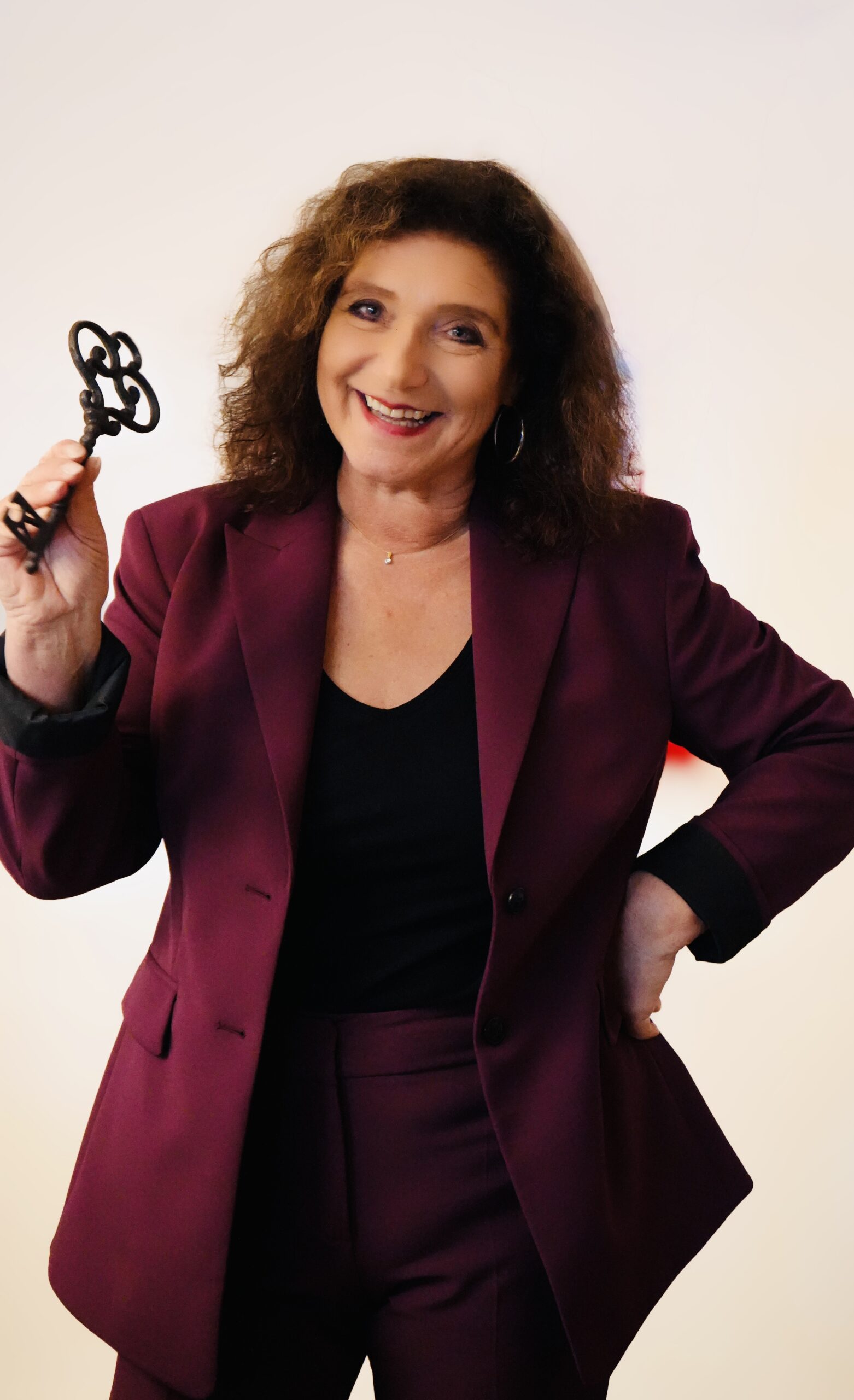 Frau Kerstin Path
Immobilienmaklerin (IHK zert.)